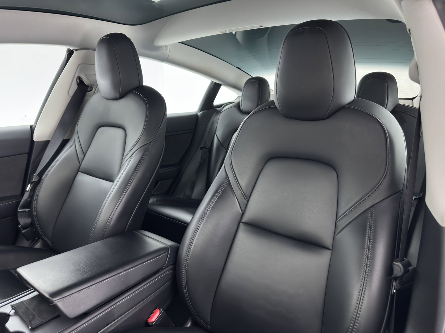 Tesla Model 3 RWD 60 kWh [ 3-Fase-11kW ] {SoH-88%} (INCL-BTW) Aut. *PANO | LEATHER | KEYLESS | FULL-LED | MEMORY-PACK | TOPVIEW | DAB | CARPLAY | DIGI-COCKPIT | LANE-ASSIST | HEATED-COMFORTSEATS | AUTOPILOT | 19"ALU*