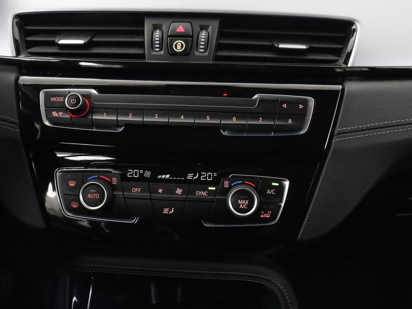 BMW X2 xDrive25e Executive | SOH 86,3% | Camera | Navigatie | Full LED | Park Assist | Climate control | Bluetooth | Cruise control | 18'' lichtmetalen velgen | PHEV | Plug In