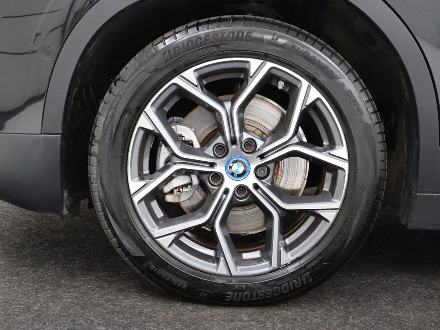 BMW X2 xDrive25e Executive | SOH 86,3% | Camera | Navigatie | Full LED | Park Assist | Climate control | Bluetooth | Cruise control | 18'' lichtmetalen velgen | PHEV | Plug In
