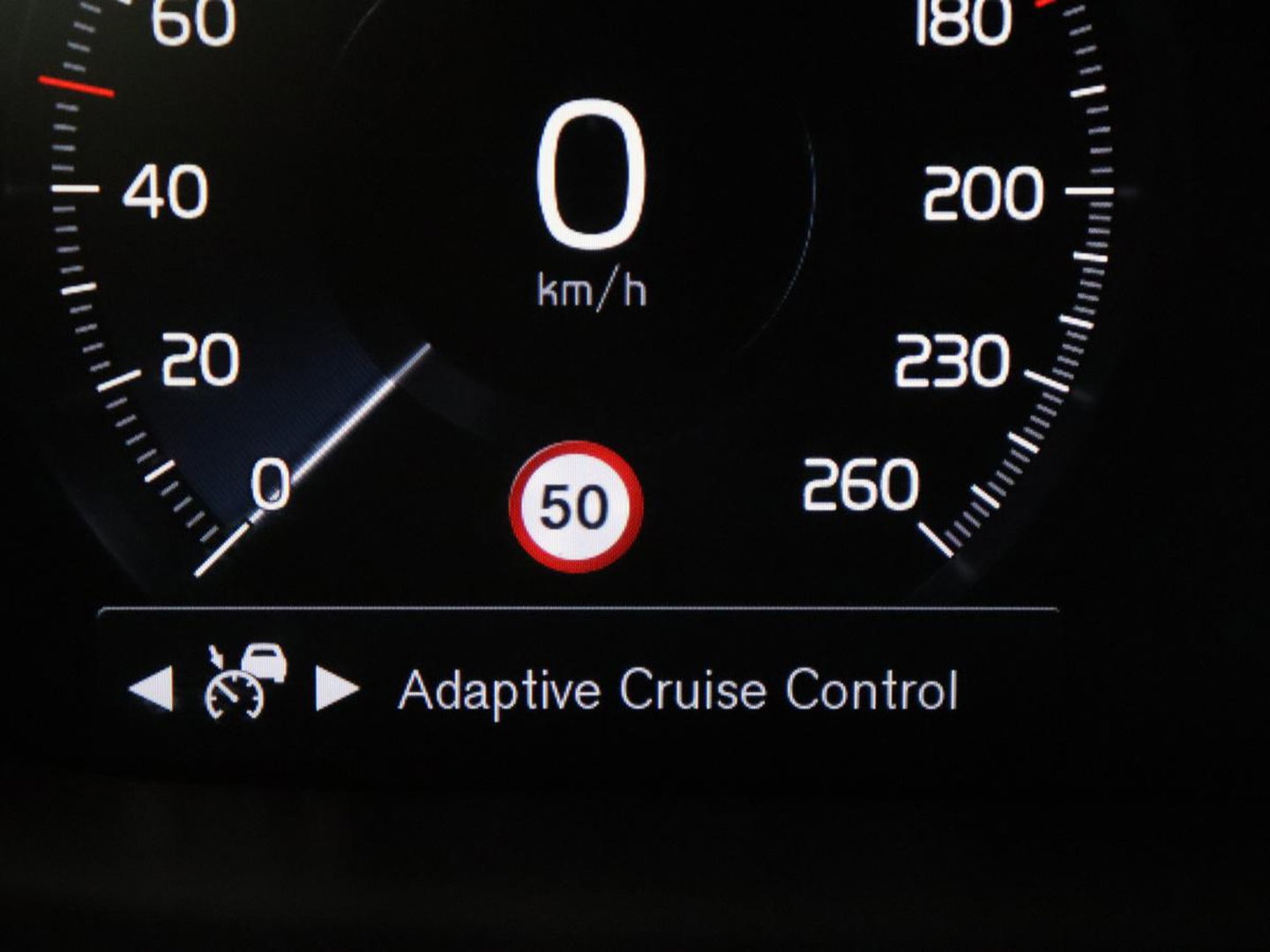 Volvo V90 2.0 B4 R-Design
