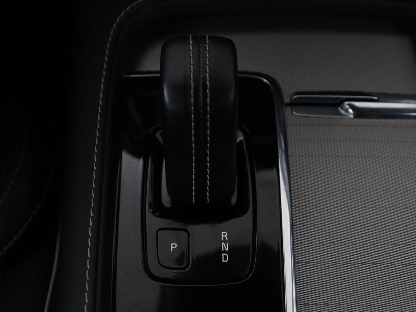 Volvo V90 2.0 B4 R-Design