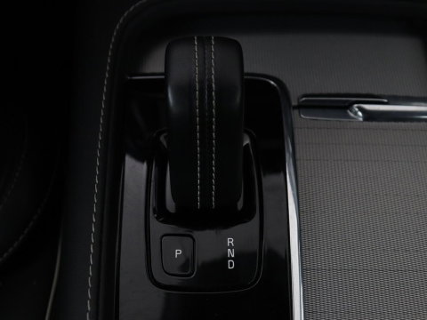 Volvo V90 2.0 B4 R-Design
