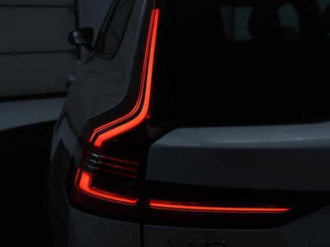 Volvo V90 2.0 B4 R-Design