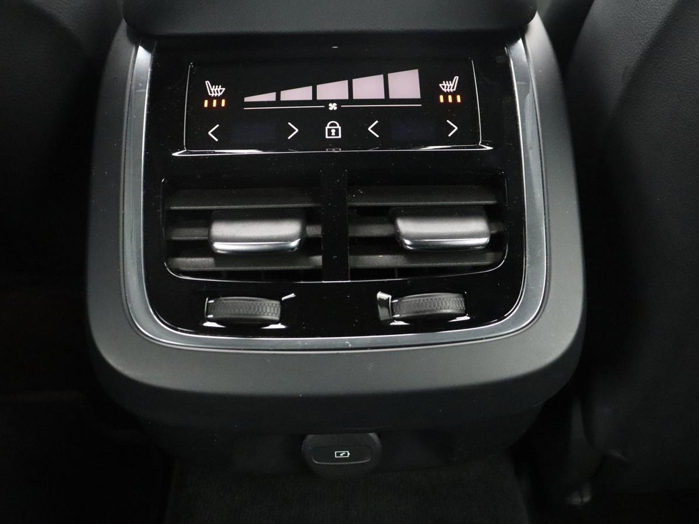 Volvo V90 2.0 B4 R-Design