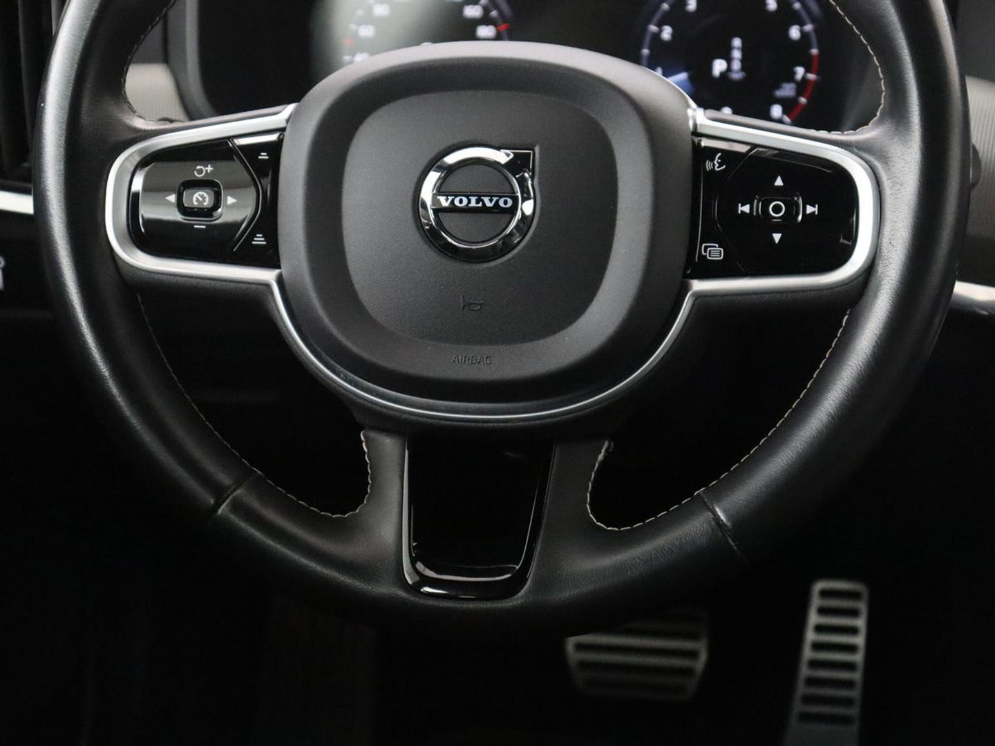 Volvo V90 2.0 B4 R-Design