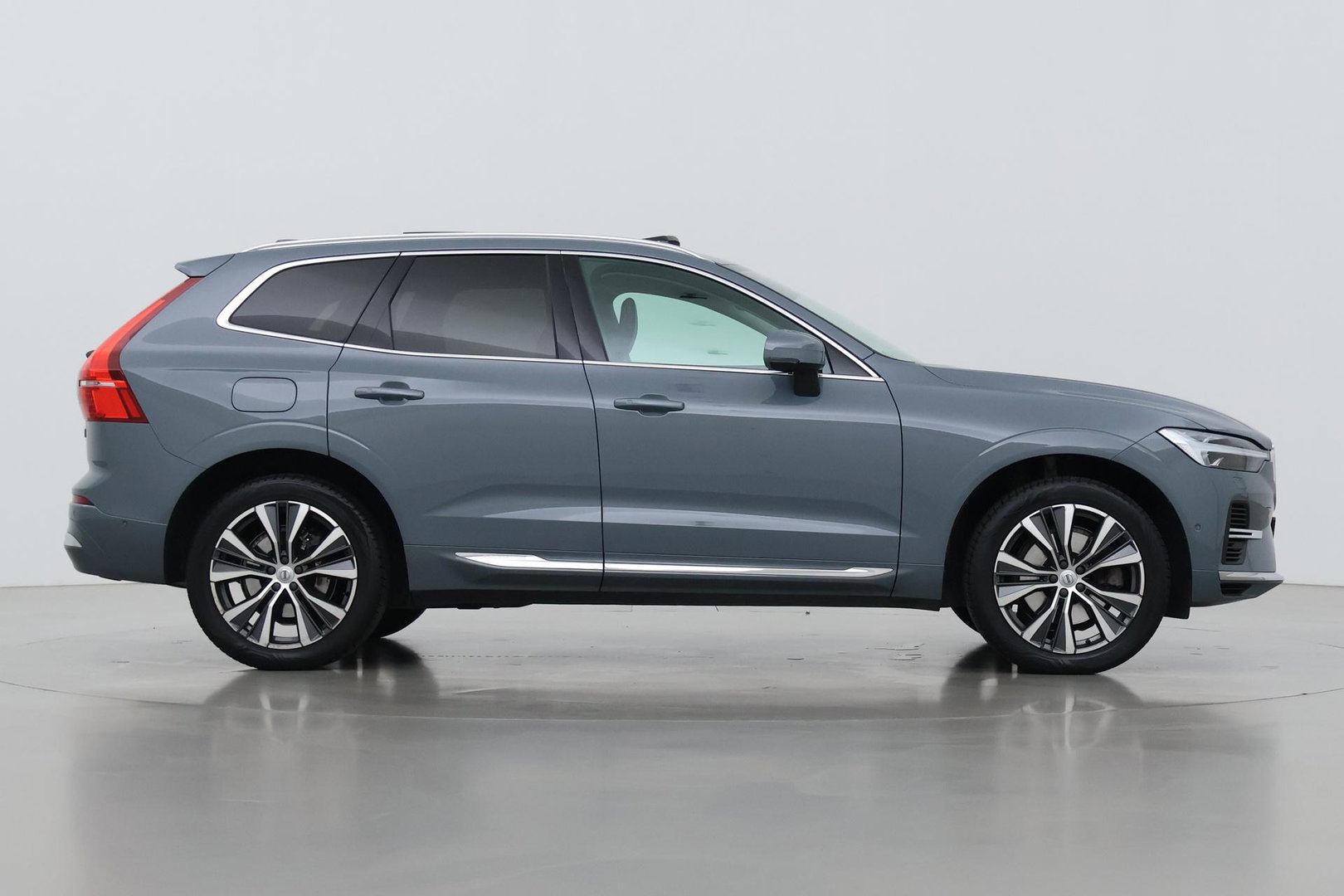 Volvo XC60 T6 Plug-in hybrid Inscription | Trekhaak | Panoramadak | Harman/Kardon | Head-up | Keyless