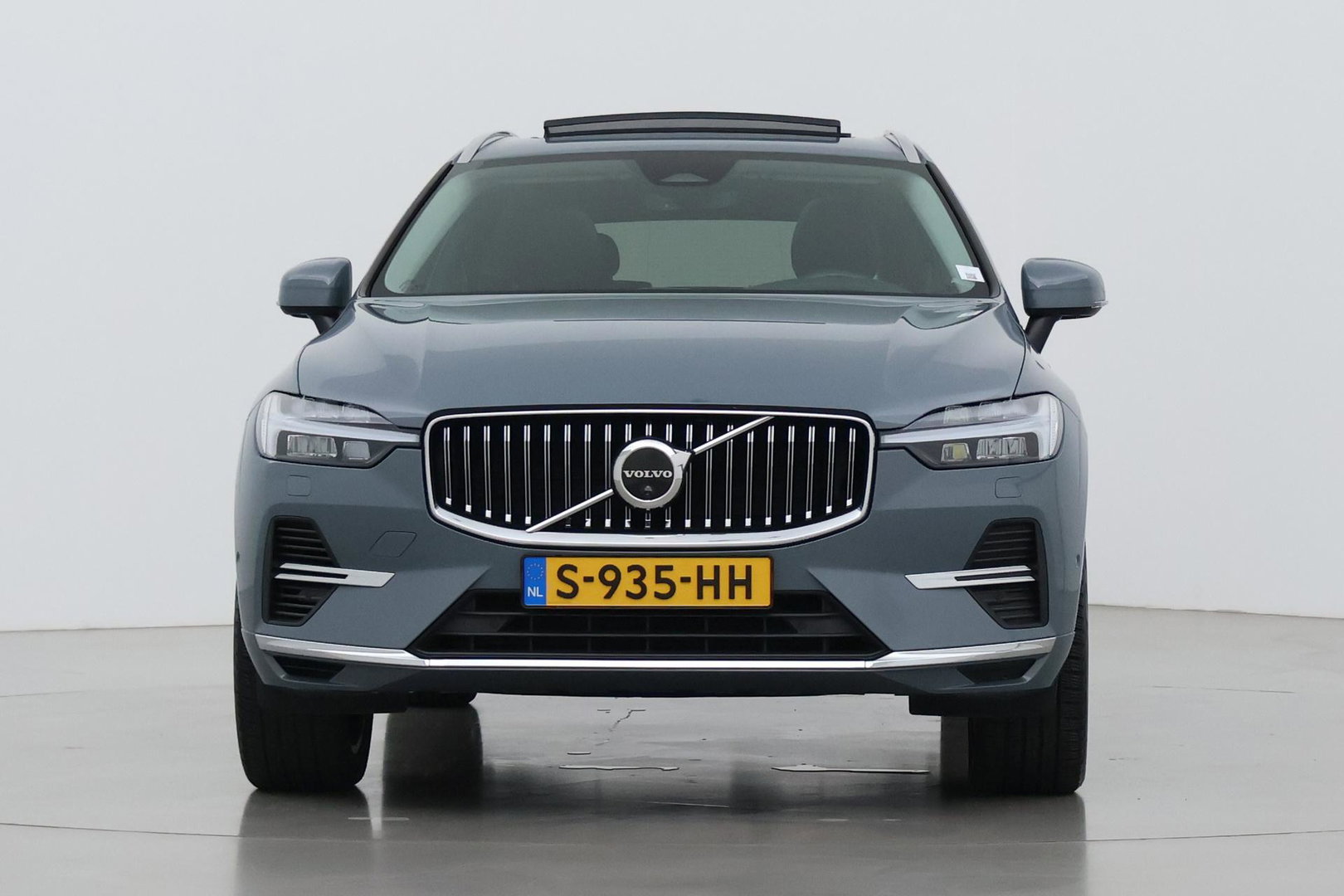 Volvo XC60 T6 Plug-in hybrid Inscription | Trekhaak | Panoramadak | Harman/Kardon | Head-up | Keyless