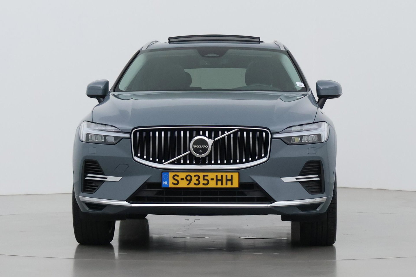 Volvo XC60 T6 Plug-in hybrid Inscription | Trekhaak | Panoramadak | Harman/Kardon | Head-up | Keyless