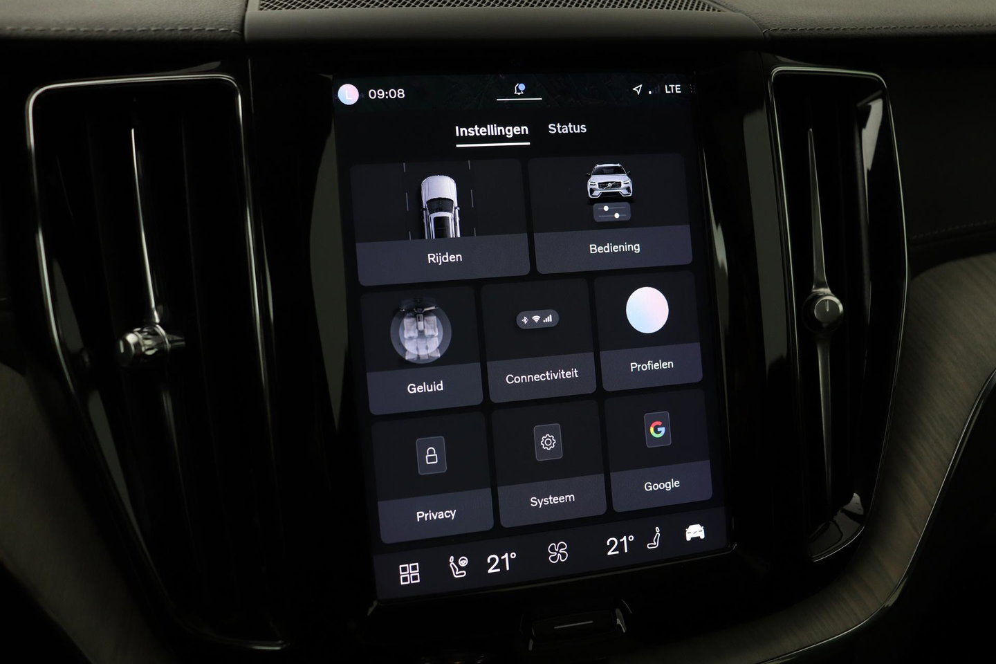 Volvo XC60 T6 Plug-in hybrid Inscription | Trekhaak | Panoramadak | Harman/Kardon | Head-up | Keyless