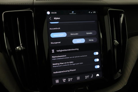 Volvo XC60 T6 Plug-in hybrid Inscription | Trekhaak | Panoramadak | Harman/Kardon | Head-up | Keyless