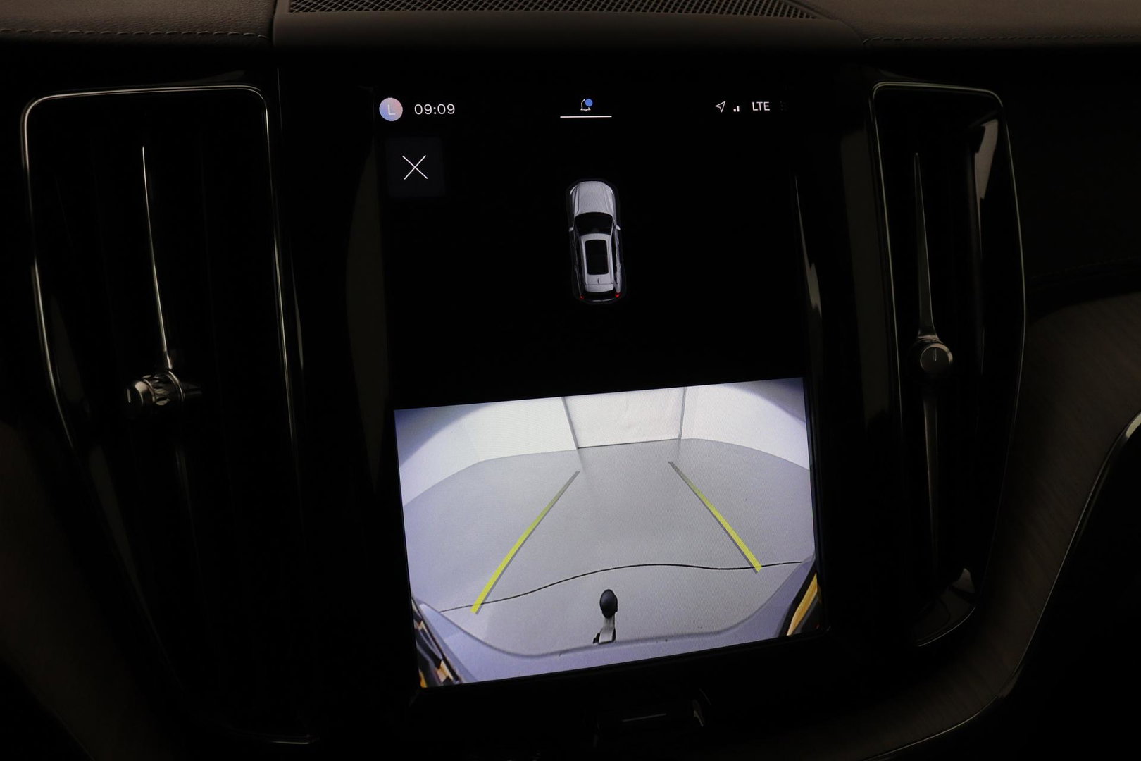 Volvo XC60 T6 Plug-in hybrid Inscription | Trekhaak | Panoramadak | Harman/Kardon | Head-up | Keyless