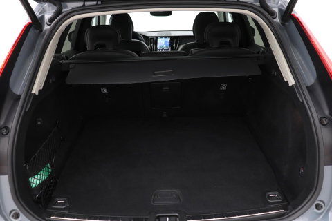 Volvo XC60 T6 Plug-in hybrid Inscription | Trekhaak | Panoramadak | Harman/Kardon | Head-up | Keyless