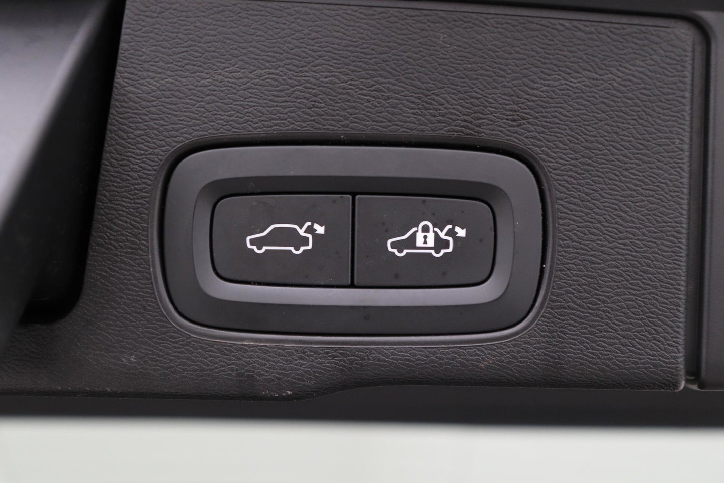 Volvo XC60 T6 Plug-in hybrid Inscription | Trekhaak | Panoramadak | Harman/Kardon | Head-up | Keyless