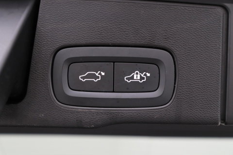 Volvo XC60 T6 Plug-in hybrid Inscription | Trekhaak | Panoramadak | Harman/Kardon | Head-up | Keyless