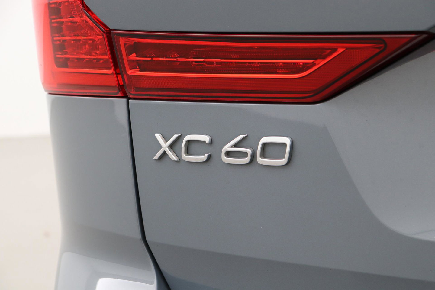 Volvo XC60 T6 Plug-in hybrid Inscription | Trekhaak | Panoramadak | Harman/Kardon | Head-up | Keyless