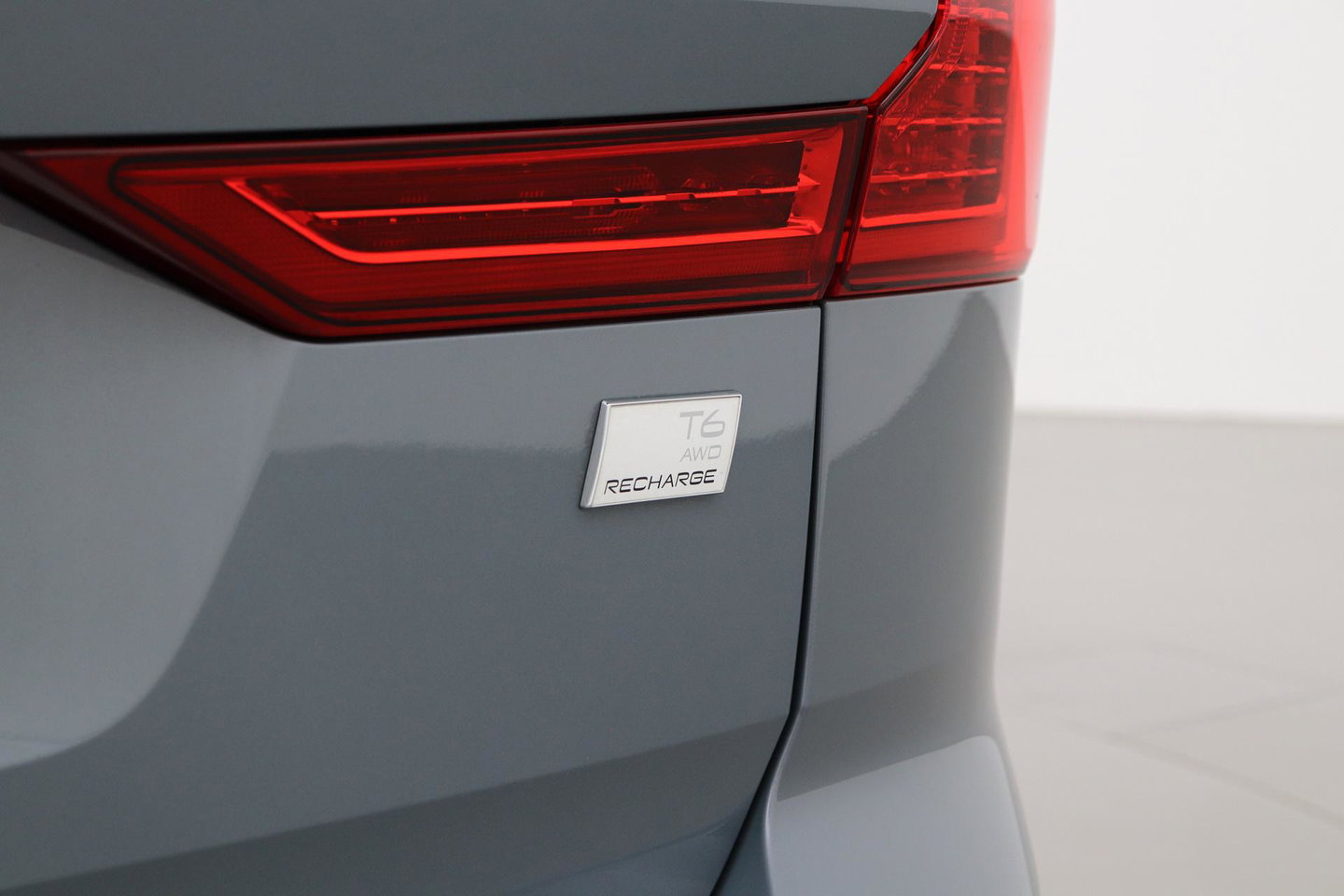 Volvo XC60 T6 Plug-in hybrid Inscription | Trekhaak | Panoramadak | Harman/Kardon | Head-up | Keyless