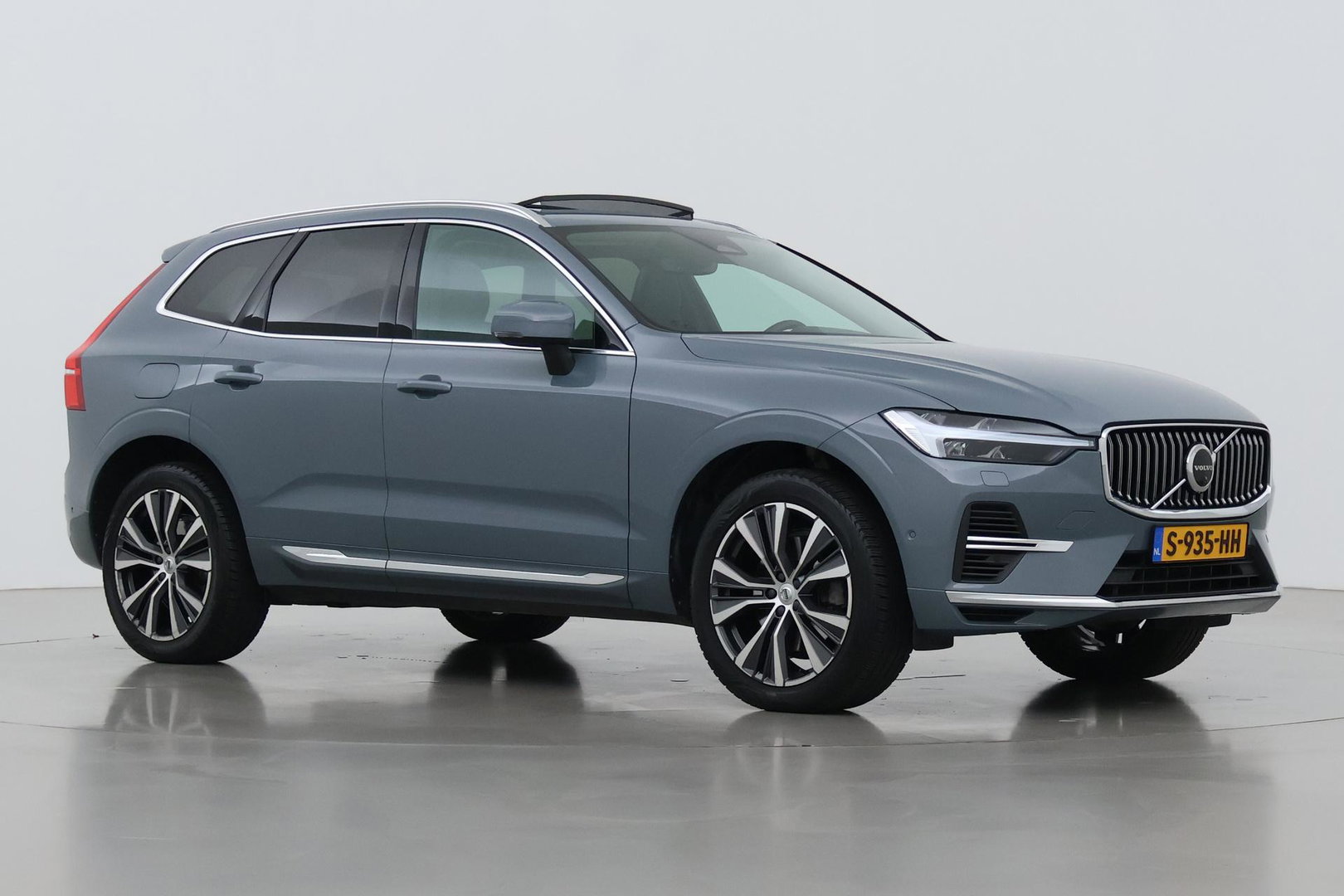 Volvo XC60 T6 Plug-in hybrid Inscription | Trekhaak | Panoramadak | Harman/Kardon | Head-up | Keyless