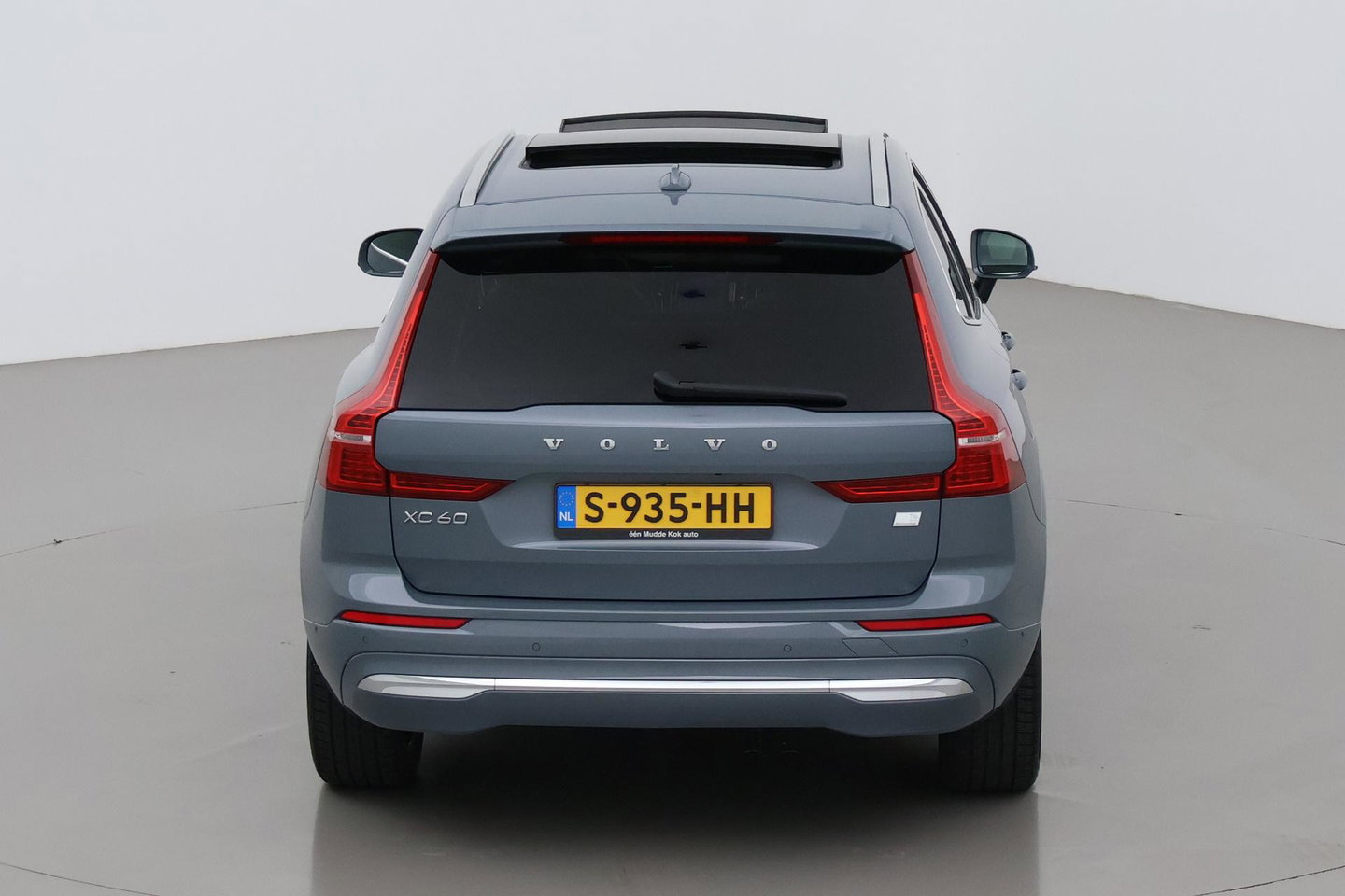 Volvo XC60 T6 Plug-in hybrid Inscription | Trekhaak | Panoramadak | Harman/Kardon | Head-up | Keyless