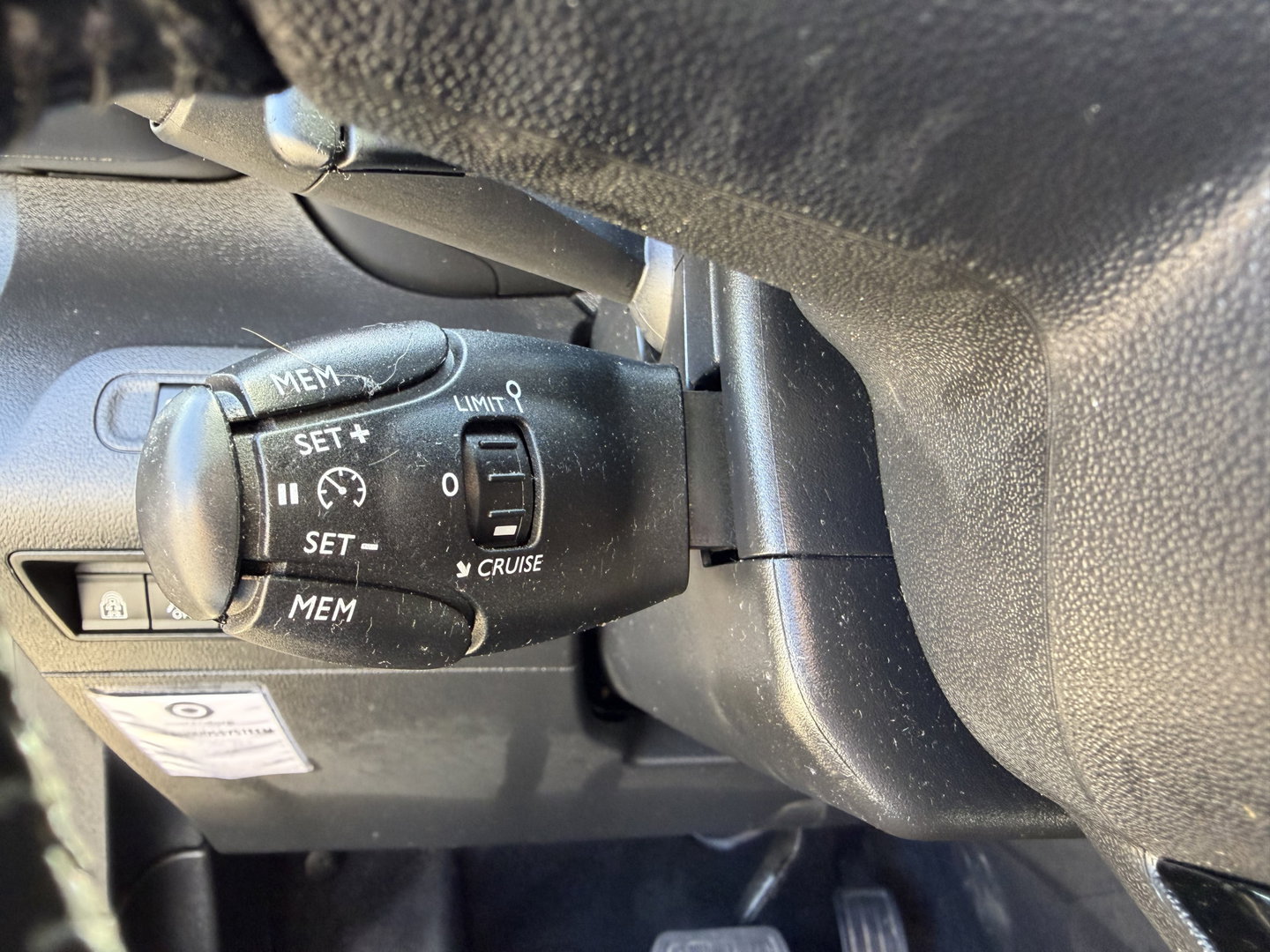 Toyota ProAce CITY Verso 1.2 Turbo 130pk Active Long 7 persoons / rolstoel lift / vaste prijs rijklaar € 24.950 marge / lease vanaf € 407 / automaat / camera / grijs metallic / dubbele schuifdeur / euro 6