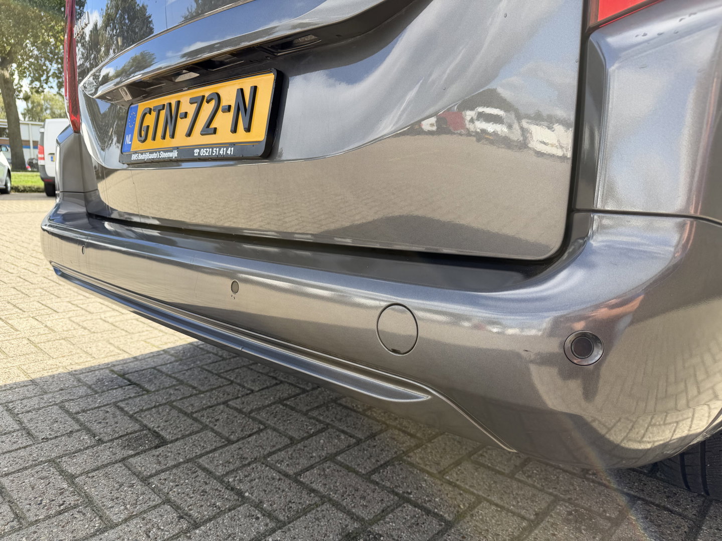 Toyota ProAce CITY Verso 1.2 Turbo 130pk Active Long 7 persoons / rolstoel lift / vaste prijs rijklaar € 24.950 marge / lease vanaf € 407 / automaat / camera / grijs metallic / dubbele schuifdeur / euro 6