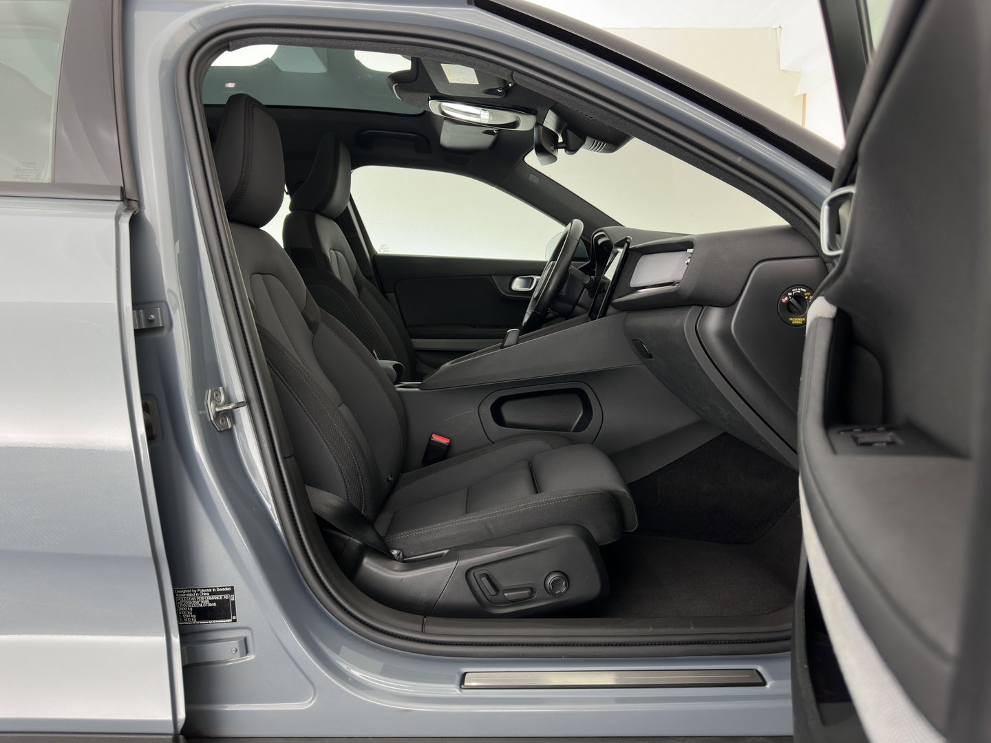 Polestar 2 Long Range Dual Motor 78 kWh [ 3-Fase-11kW] {SOH-88%} (INCL-BTW) Aut. *PANO | FULL-LED | MEMORY-PACK | CAMERA | KEYLESS | LANE-ASSIST | DIGI-COCKPIT | CARPLAY | DAB+ | HEATED-COMFORTSEATS | CRUISE | TOWBAR | 20''ALU*