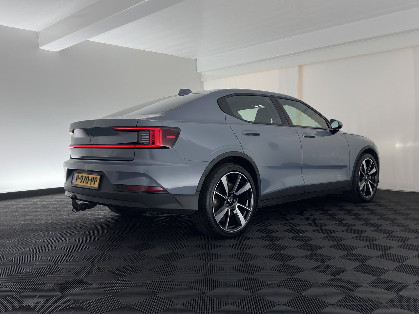 Polestar 2 Long Range Dual Motor 78 kWh [ 3-Fase-11kW] {SOH-88%} (INCL-BTW) Aut. *PANO | FULL-LED | MEMORY-PACK | CAMERA | KEYLESS | LANE-ASSIST | DIGI-COCKPIT | CARPLAY | DAB+ | HEATED-COMFORTSEATS | CRUISE | TOWBAR | 20''ALU*