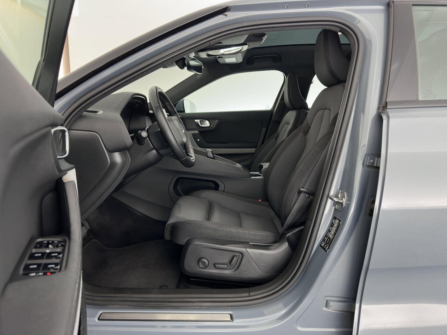 Polestar 2 Long Range Dual Motor 78 kWh [ 3-Fase-11kW] {SOH-88%} (INCL-BTW) Aut. *PANO | FULL-LED | MEMORY-PACK | CAMERA | KEYLESS | LANE-ASSIST | DIGI-COCKPIT | CARPLAY | DAB+ | HEATED-COMFORTSEATS | CRUISE | TOWBAR | 20''ALU*