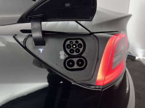 Tesla Model 3 RWD 60 kWh [ 3-Fase-11kW ] {SoH-88%} (INCL-BTW) Aut. *PANO | LEATHER | KEYLESS | FULL-LED | MEMORY-PACK | TOPVIEW | DAB | CARPLAY | DIGI-COCKPIT | LANE-ASSIST | HEATED-COMFORTSEATS | AUTOPILOT | 19"ALU*