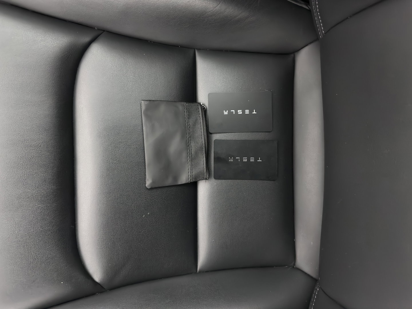 Tesla Model 3 RWD 60 kWh [ 3-Fase-11kW ] {SoH-88%} (INCL-BTW) Aut. *PANO | LEATHER | KEYLESS | FULL-LED | MEMORY-PACK | TOPVIEW | DAB | CARPLAY | DIGI-COCKPIT | LANE-ASSIST | HEATED-COMFORTSEATS | AUTOPILOT | 19"ALU*