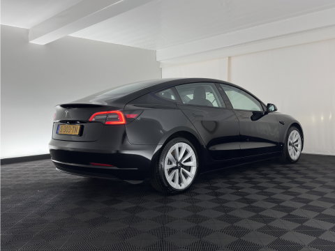 Tesla Model 3 RWD 60 kWh [ 3-Fase-11kW ] {SoH-88%} (INCL-BTW) Aut. *PANO | LEATHER | KEYLESS | FULL-LED | MEMORY-PACK | TOPVIEW | DAB | CARPLAY | DIGI-COCKPIT | LANE-ASSIST | HEATED-COMFORTSEATS | AUTOPILOT | 19"ALU*