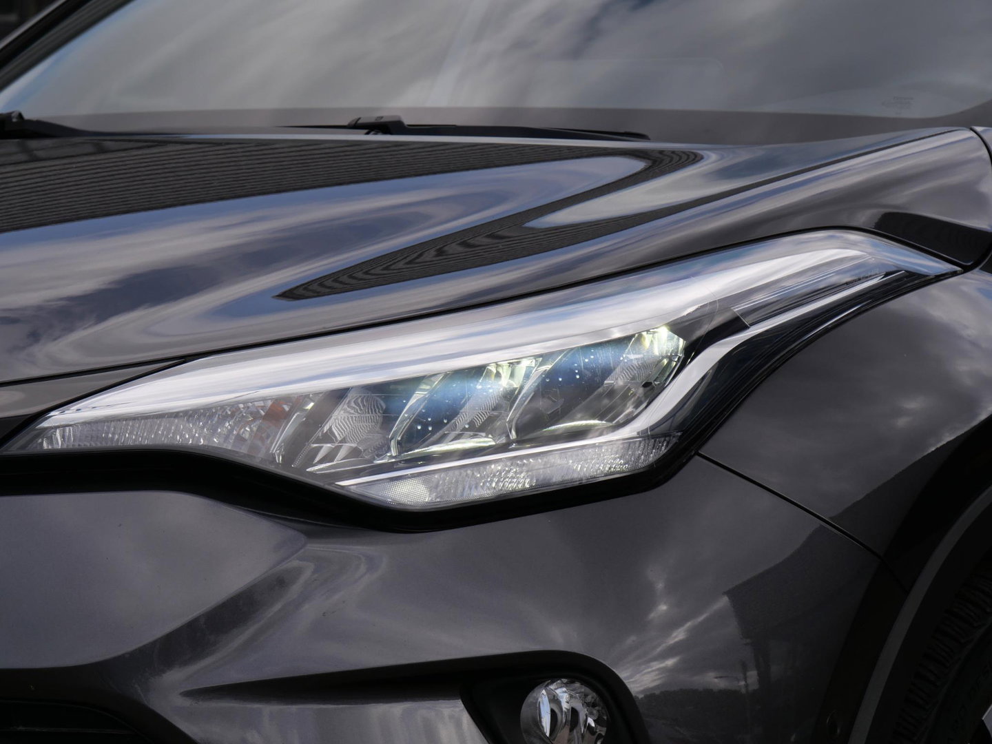 Toyota C-HR 2.0 HYBRID 185PK/ PDC V+A/ BLINDSPOT/ WINTER PAKKET/ ALL-SEASON BANDEN