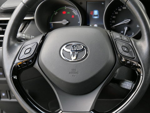 Toyota C-HR 2.0 HYBRID 185PK/ PDC V+A/ BLINDSPOT/ WINTER PAKKET/ ALL-SEASON BANDEN
