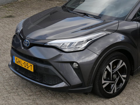 Toyota C-HR 2.0 HYBRID 185PK/ PDC V+A/ BLINDSPOT/ WINTER PAKKET/ ALL-SEASON BANDEN