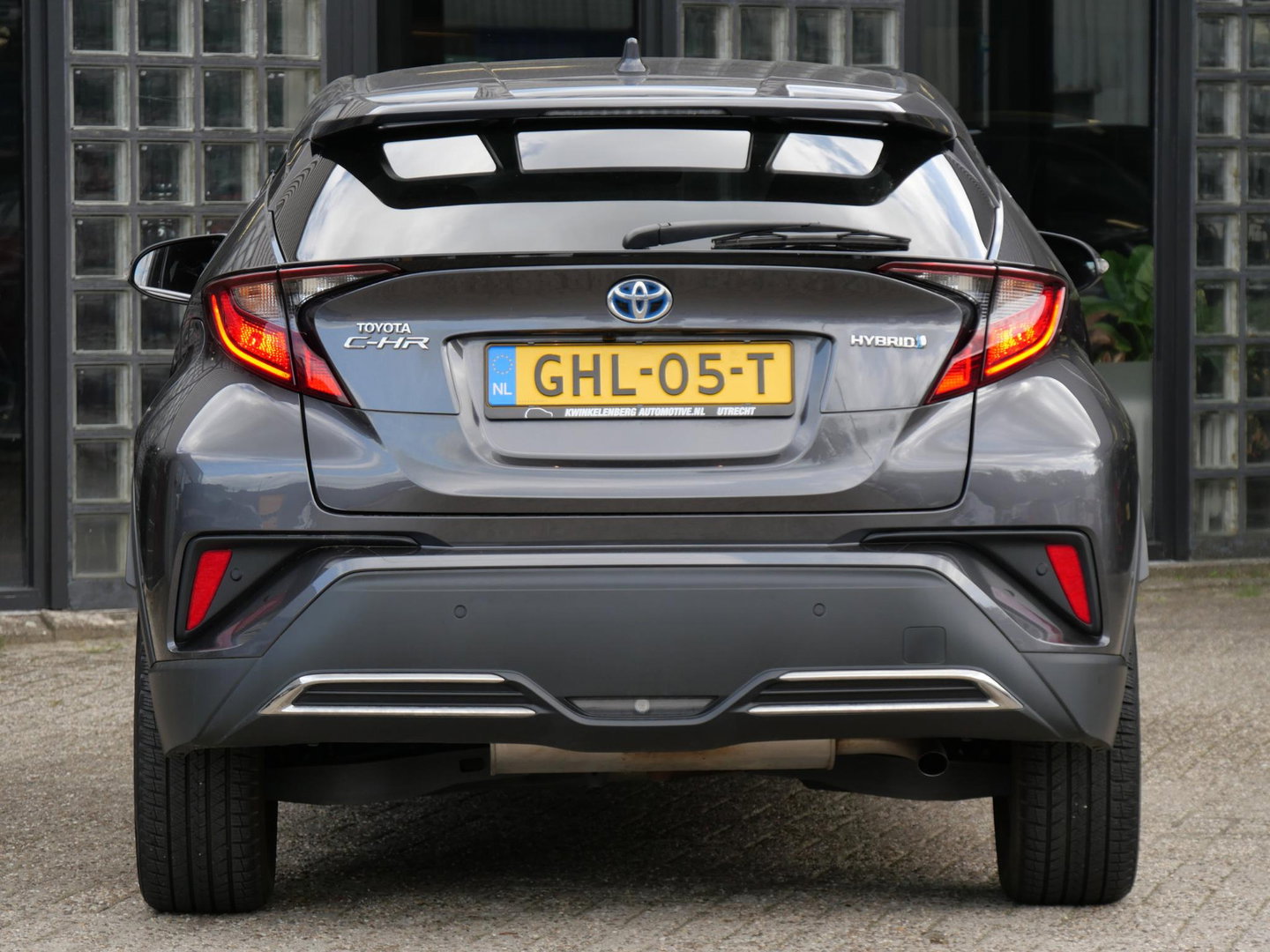 Toyota C-HR 2.0 HYBRID 185PK/ PDC V+A/ BLINDSPOT/ WINTER PAKKET/ ALL-SEASON BANDEN