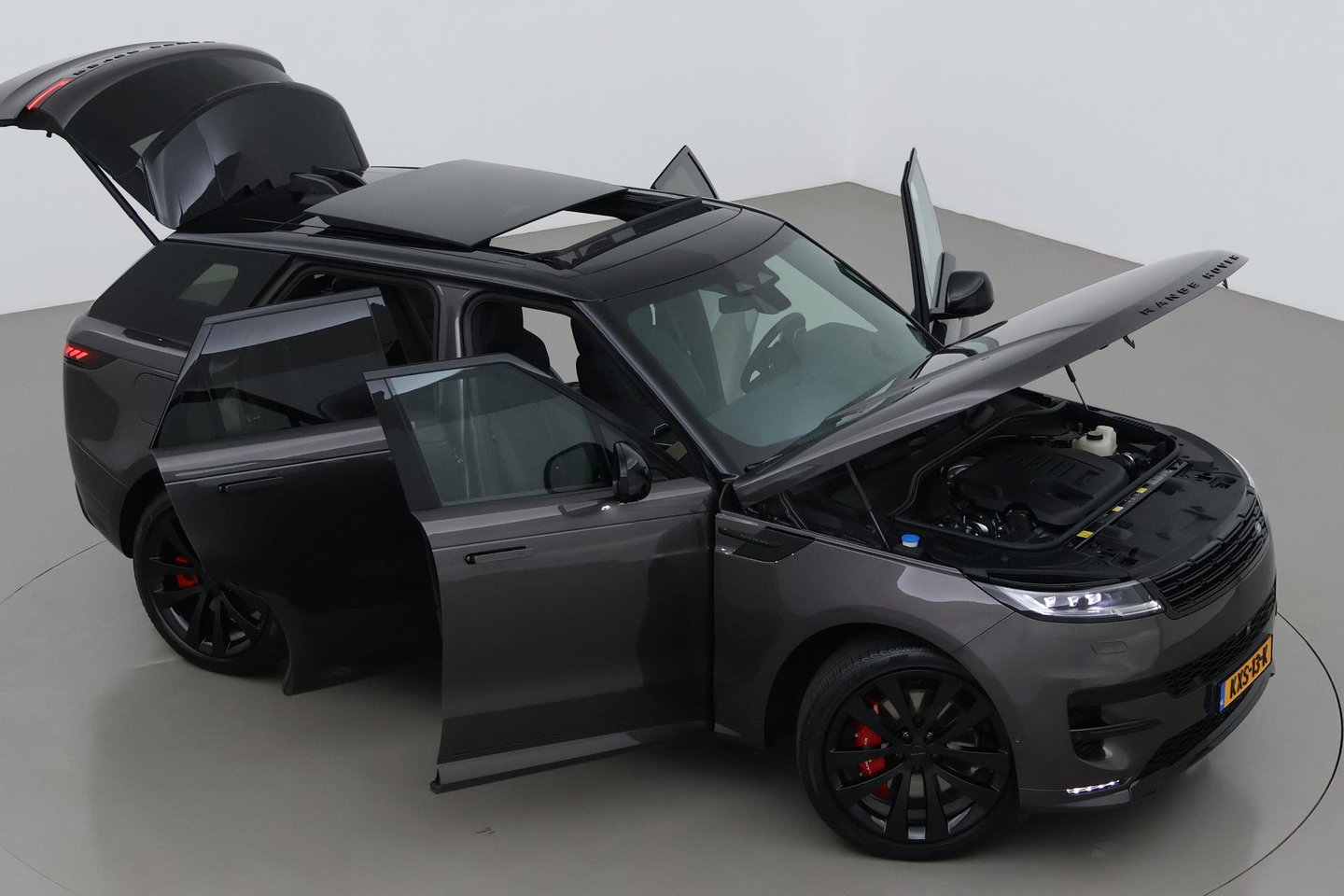Land Rover Range Rover Sport 3.0 P550e Autobiography PHEV | Performance-voorstoelen | Black Pack | Massage | Meridian Surround | Koelbox | ClearSight | Trekhaak | 23 Inch