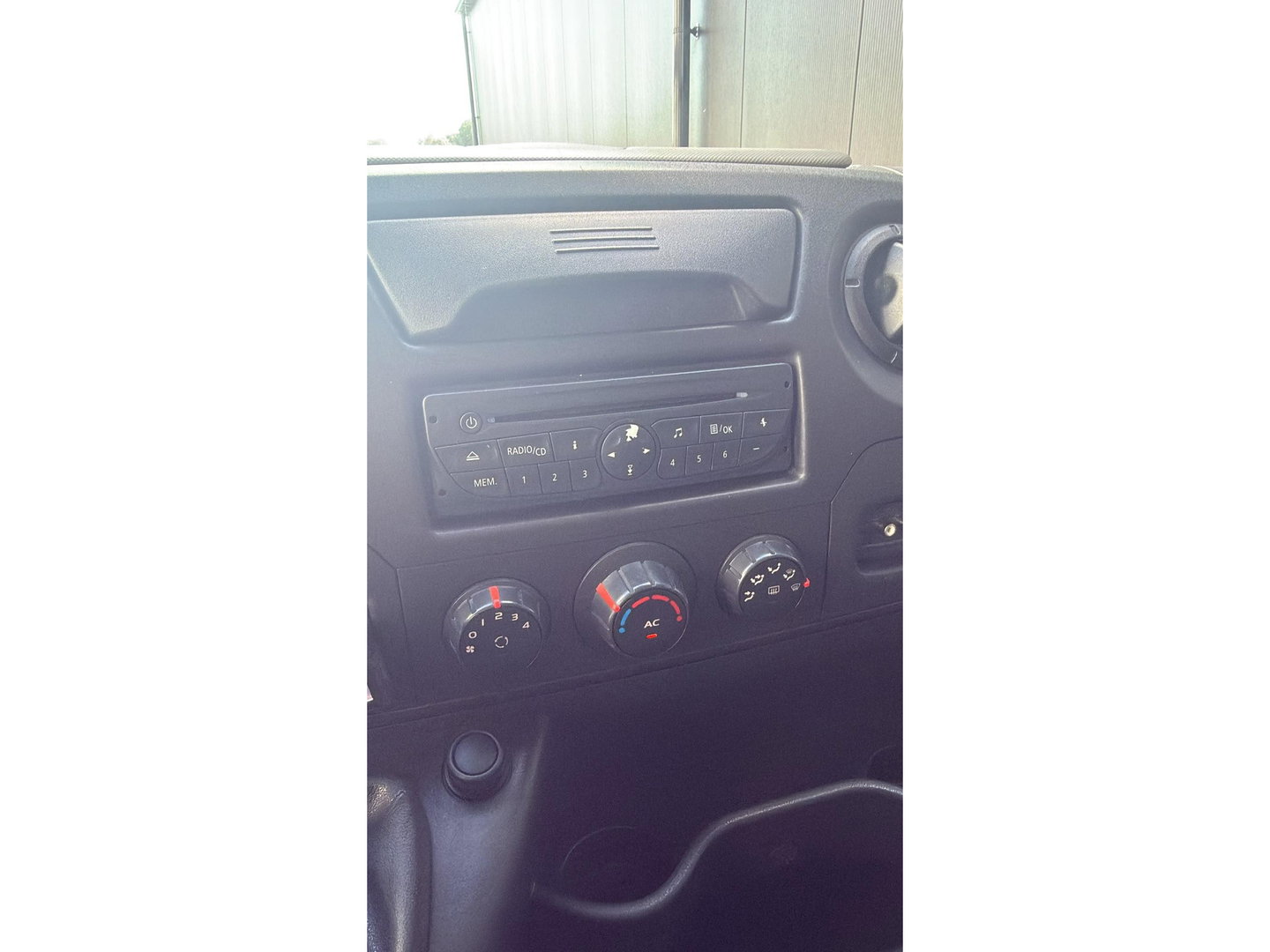 Renault Master T35 2.3 dCi L2H2 AIRCO ZWART