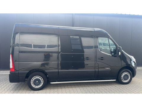 Renault Master T35 2.3 dCi L2H2 AIRCO ZWART