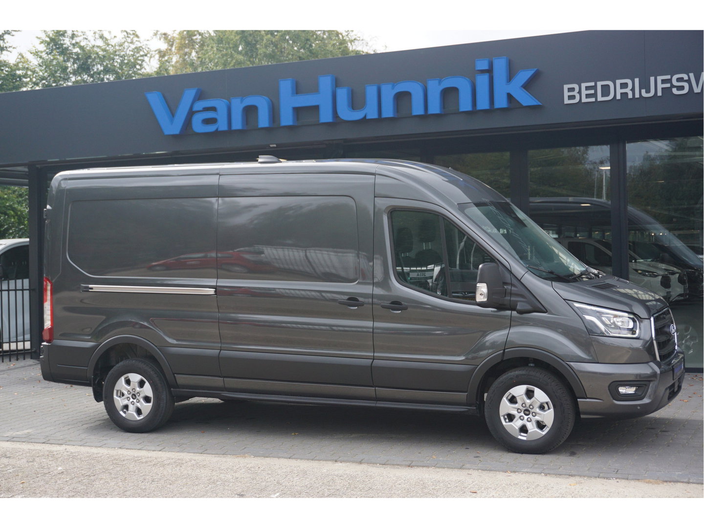 Ford Transit 350L L3H2 Limited AUT-10 RWD 165PK BPM VRIJ 3.5T TrekhaakNavi, Adap. Cruise, 360° Cam!! NR. A219
