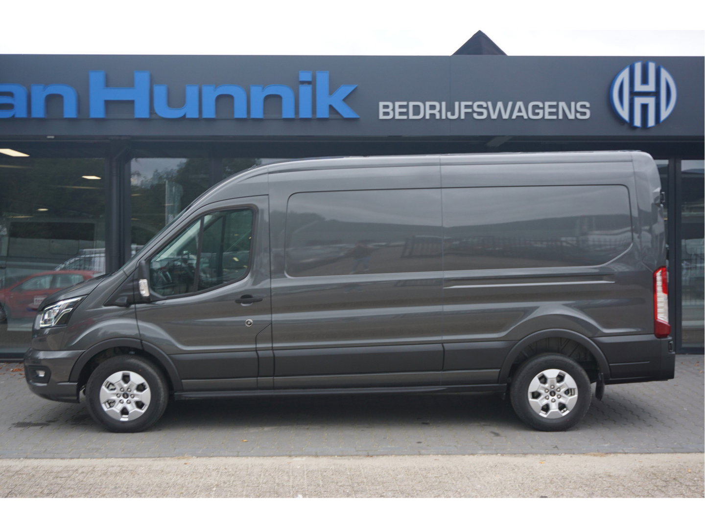 Ford Transit 350L L3H2 Limited AUT-8 165PK BPM VRIJ Navi, Adap. Cruise, 360° Cam, Trekhaak, Xenon!! NR. 330