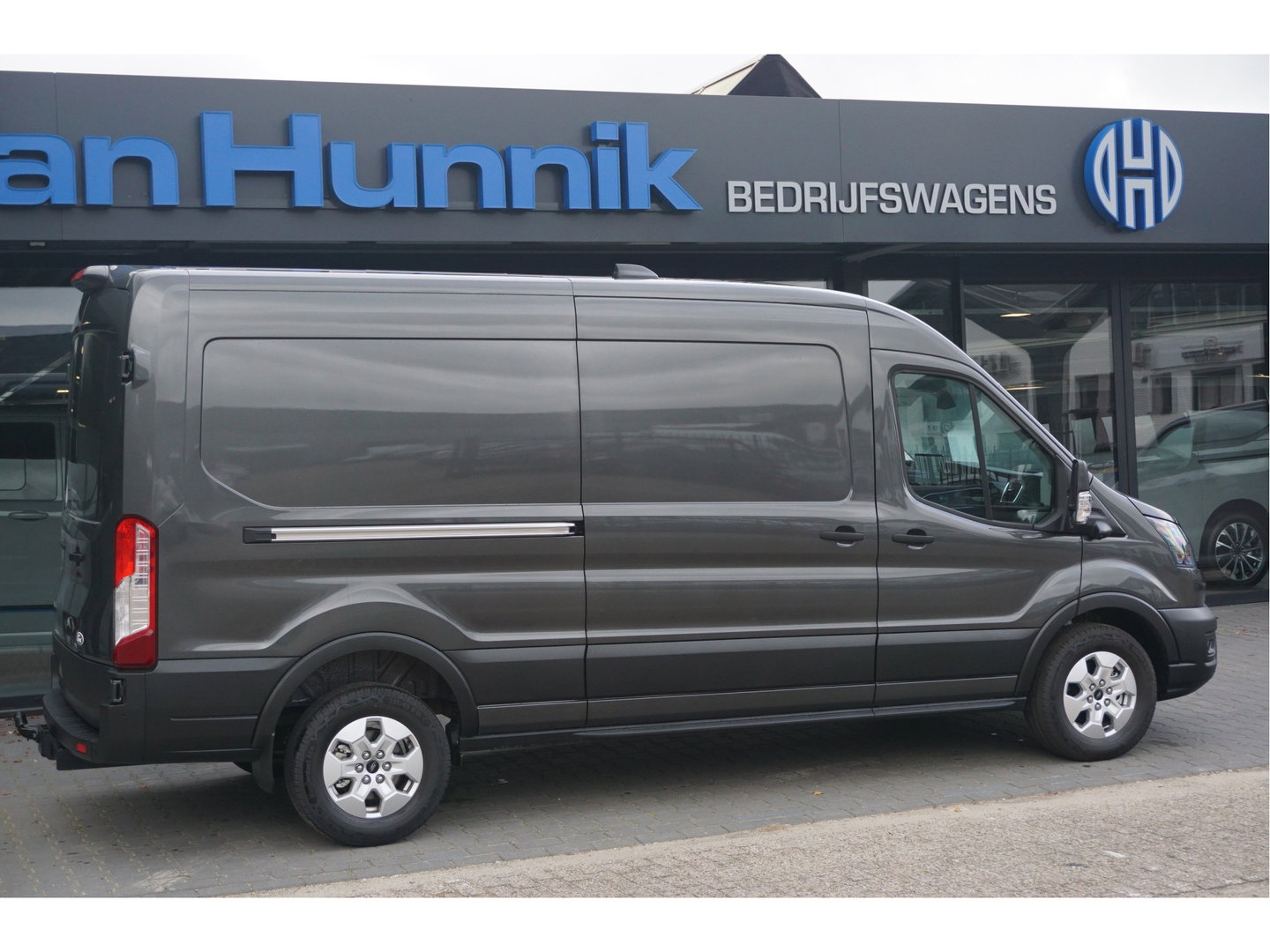 Ford Transit 350L 130PK AUT L3H2 BPM VRIJ!! Sync4 Navi, 360 Camera, LM Velg, Trekhaak!! NR. A99