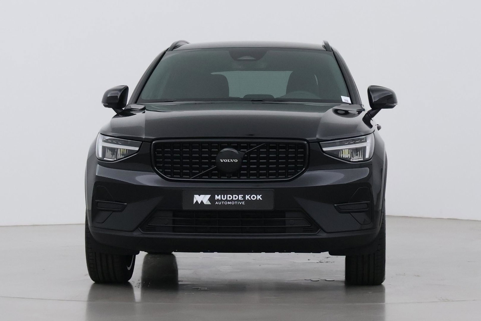 Volvo XC40 2.0 B3 Plus Black Edition | Harman/Kardon | Pilot Assist | Camera | BLIS | Memory | Stoel+Stuurverwarming | Keyless | ACC | 20 Inch