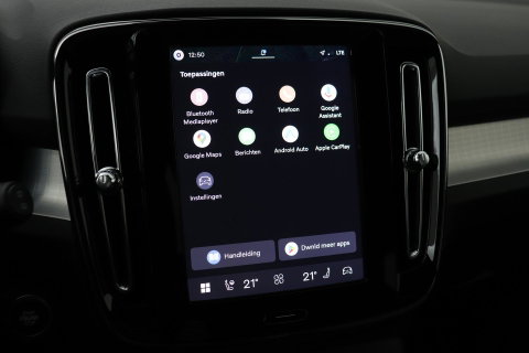 Volvo XC40 2.0 B3 Plus Black Edition | Harman/Kardon | Pilot Assist | Camera | BLIS | Memory | Stoel+Stuurverwarming | Keyless | ACC | 20 Inch