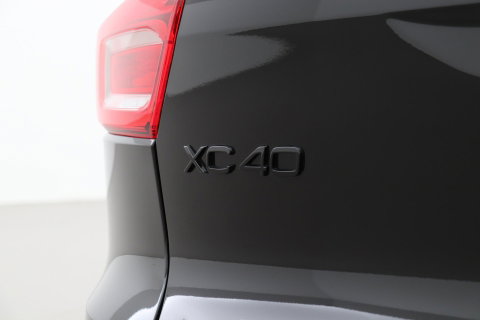Volvo XC40 2.0 B3 Plus Black Edition | Harman/Kardon | Pilot Assist | Camera | BLIS | Memory | Stoel+Stuurverwarming | Keyless | ACC | 20 Inch