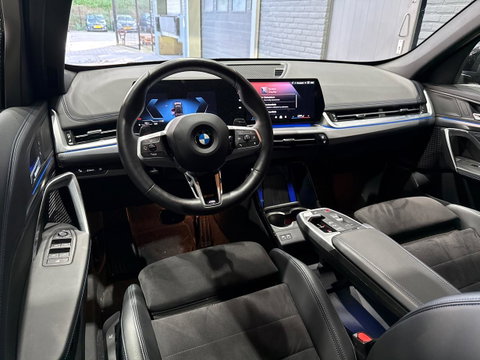 BMW X1 sDrive18i | M Sport | Adaptief M-Onderstel | Keyless Entry | Adaptieve LED | Stoelverwarming | Sportstoelen | Shadow Line