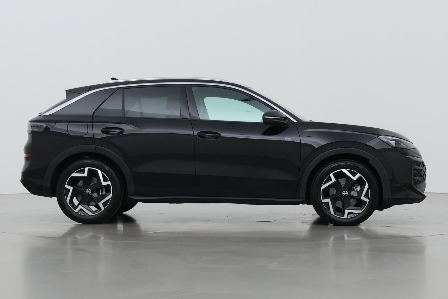 Volkswagen T-Roc 1.5 eTSI R-Line | ACC | Trekhaak | BLIS | Camera | Keyless Advanced | Stoel+Stuurverwarming | Getint glas