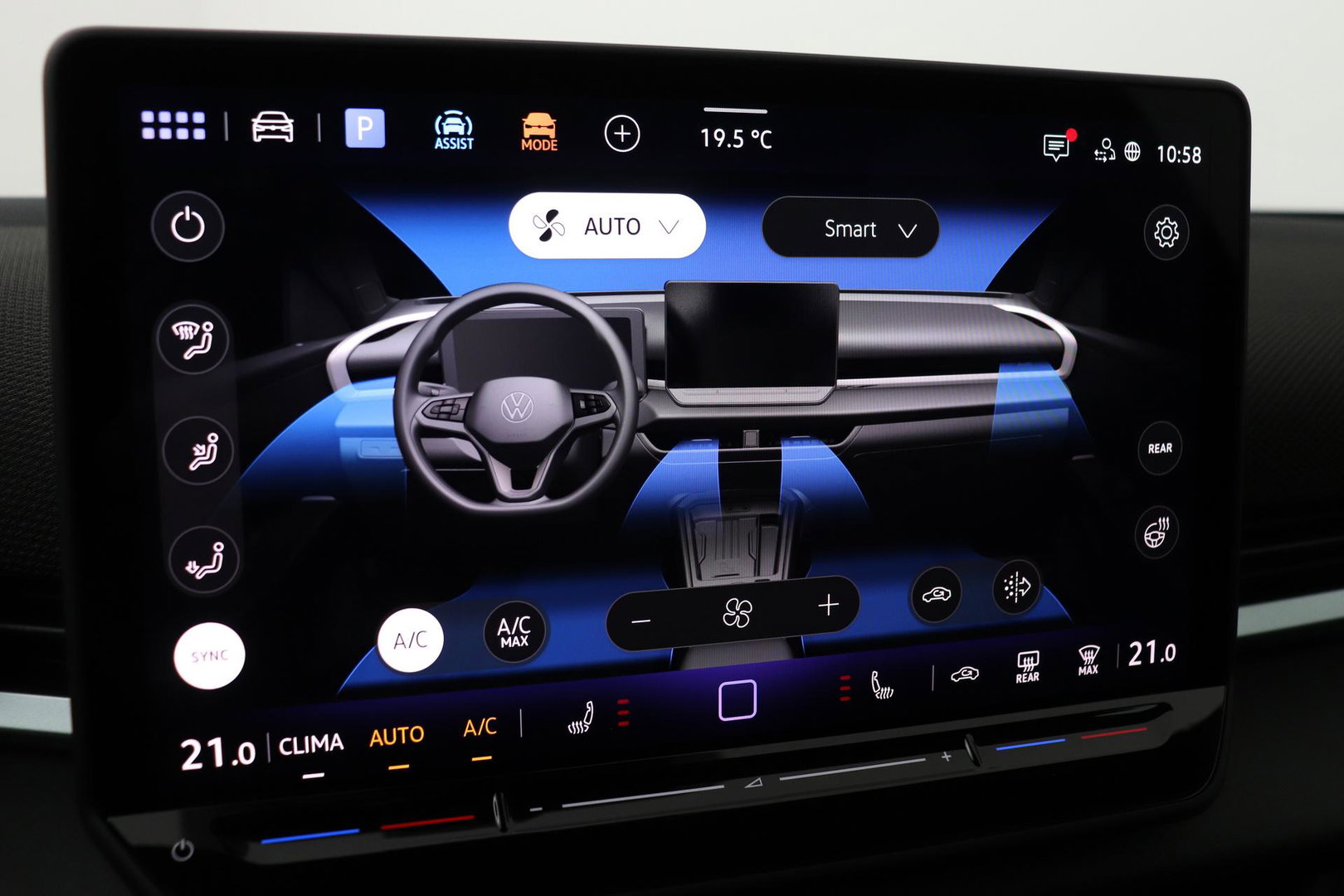 Volkswagen T-Roc 1.5 eTSI R-Line | ACC | Trekhaak | BLIS | Camera | Keyless Advanced | Stoel+Stuurverwarming | Getint glas
