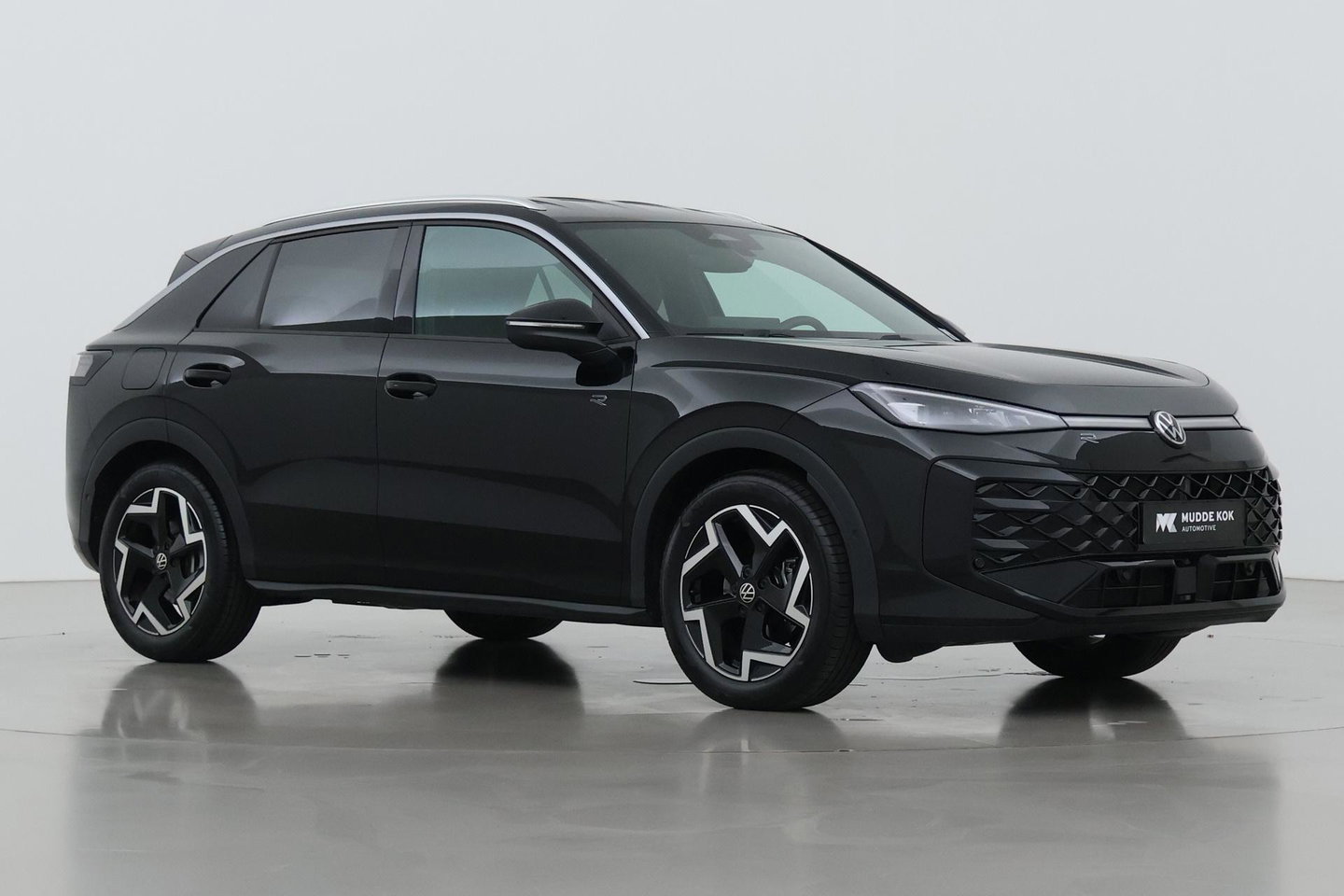 Volkswagen T-Roc 1.5 eTSI R-Line | ACC | Trekhaak | BLIS | Camera | Keyless Advanced | Stoel+Stuurverwarming | Getint glas