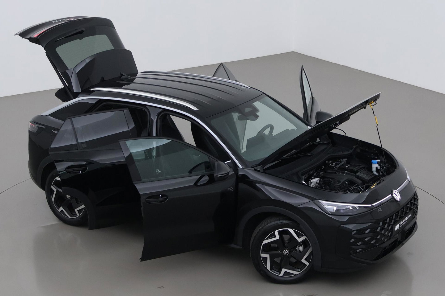 Volkswagen T-Roc 1.5 eTSI R-Line | ACC | Trekhaak | BLIS | Camera | Keyless Advanced | Stoel+Stuurverwarming | Getint glas