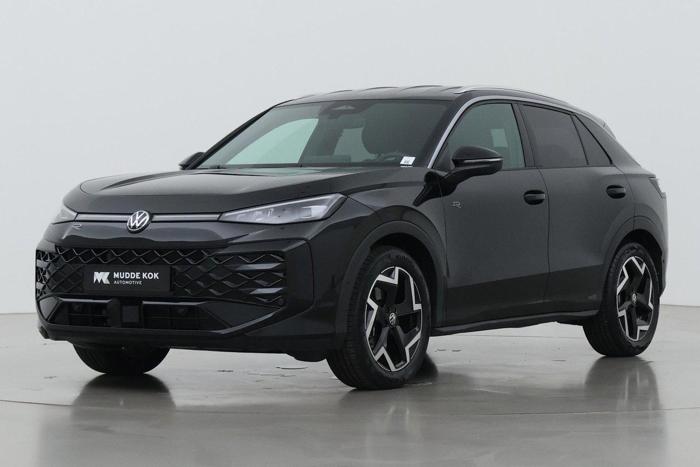 Volkswagen T-Roc 1.5 eTSI R-Line | ACC | Trekhaak | BLIS | Camera | Keyless Advanced | Stoel+Stuurverwarming | Getint glas
