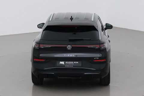 Volkswagen T-Roc 1.5 eTSI R-Line | ACC | Trekhaak | BLIS | Camera | Keyless Advanced | Stoel+Stuurverwarming | Getint glas